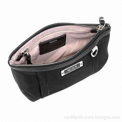 Cosmetic case, made of nylon